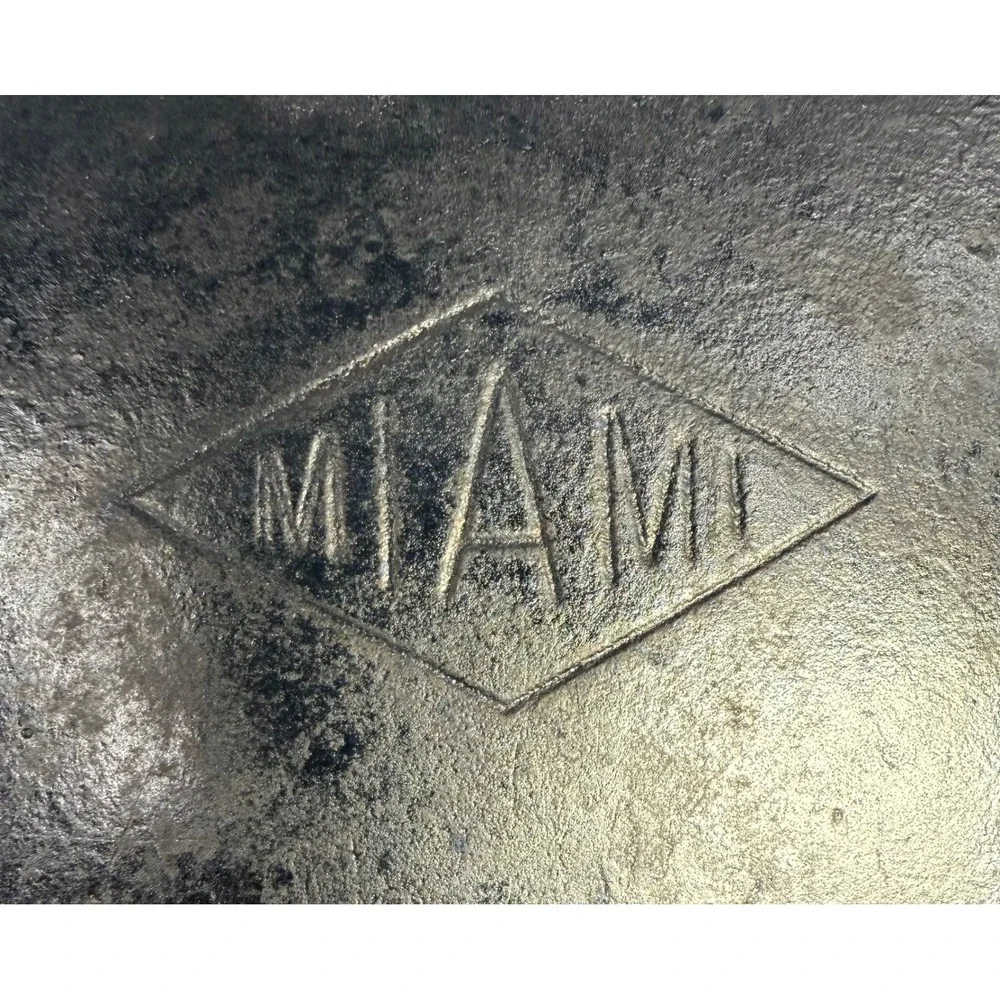 Vintage Miami‎ Cast Iron Skillet No. 9 Smooth Bottom Cookware Restored